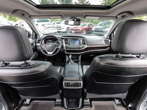 Used 2015 Toyota Highlander Limited Platinum AWD/4WD image 39