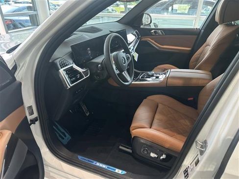 New 2026 BMW X5 M60i image 12