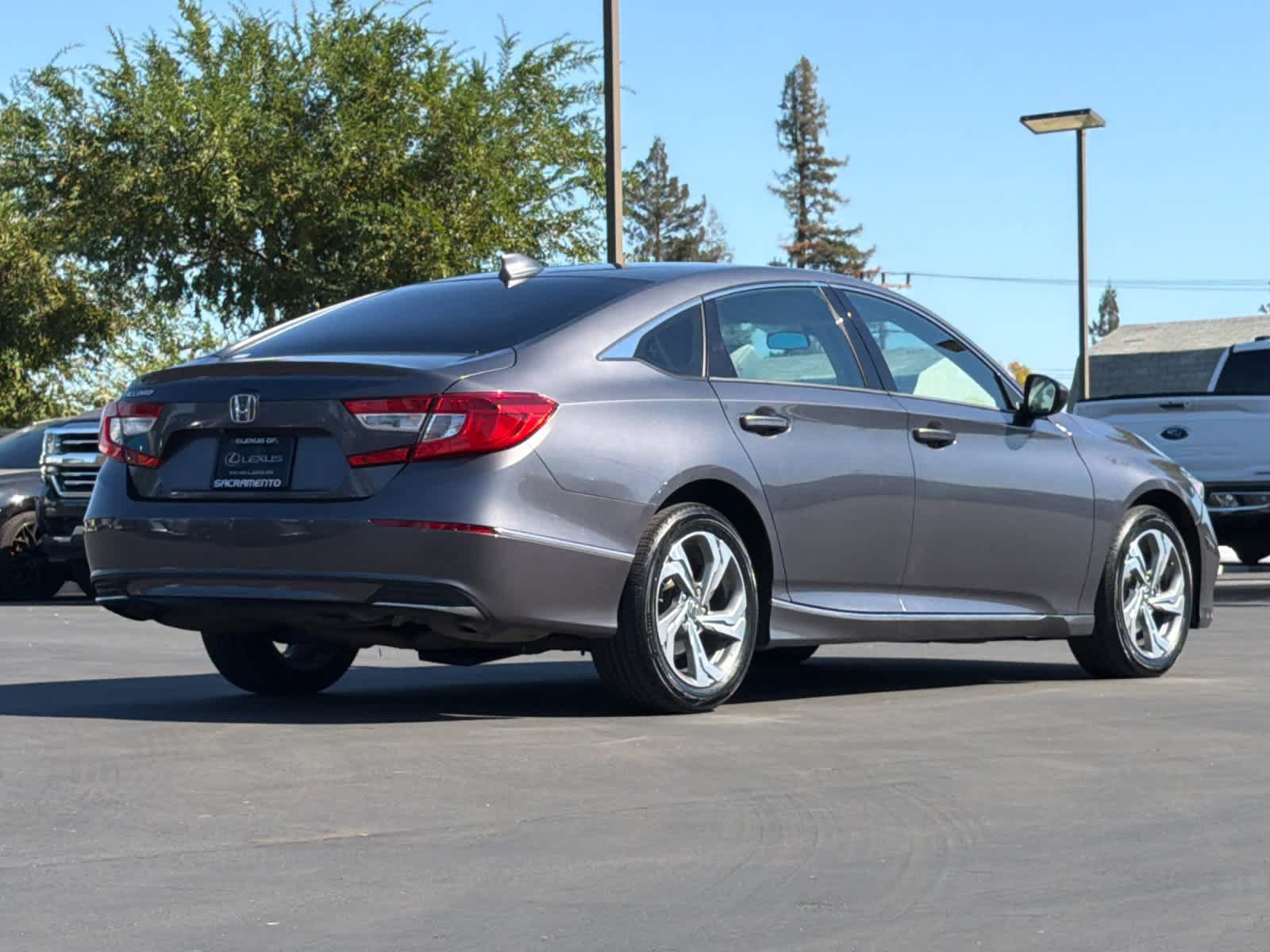 Used 2019 Honda Accord EX image 2