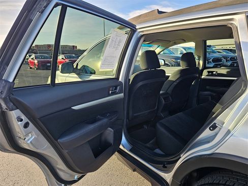 Used 2013 Subaru Outback 2.5i Premium image 16
