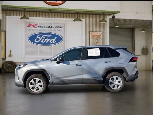 Used 2023 Toyota RAV4 LE image 3