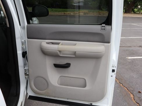 Used 2013 Chevrolet Silverado 2500 W/T RWD image 25