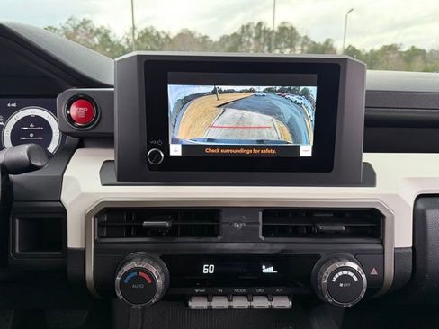 Used 2024 Toyota Tacoma TRD Off-Road image 19