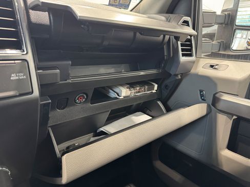 Used 2022 Ford F350 XLT w/ XLT Premium Package AWD/4WD image 21