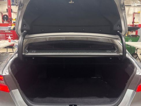 Used 2022 Toyota Camry XLE image 8