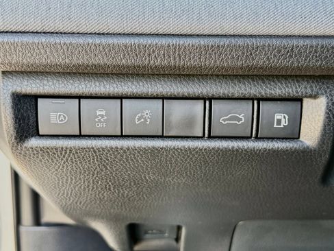 Used 2026 Toyota Camry LE FWD image 35