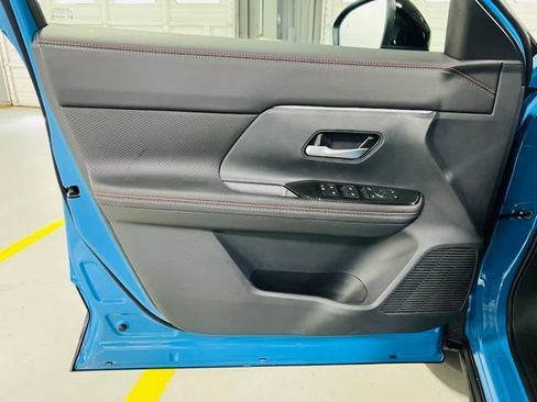 New 2026 Nissan Kicks SR FWD image 26