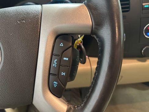 Used 2014 Chevrolet Silverado 2500 LT w/ Interior Plus Package AWD/4WD image 17