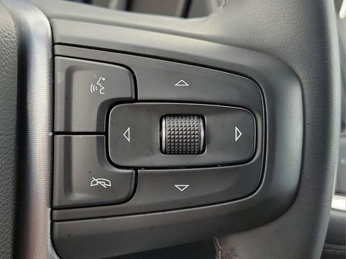 Used 2024 GMC Yukon SLE RWD image 25