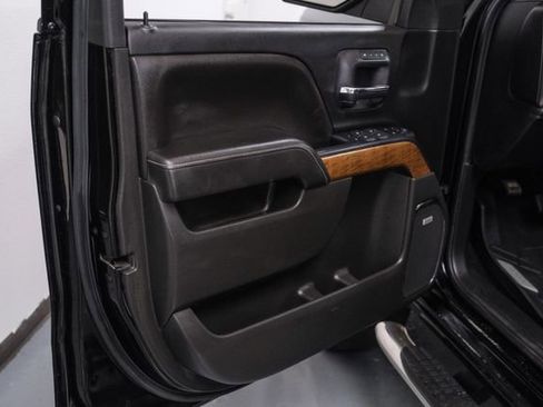 Used 2018 Chevrolet Silverado 1500 LTZ w/ Texas Edition image 41