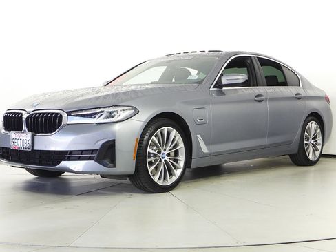 Certified 2023 BMW 530e 530e iPerformance w/ Convenience Package image 2