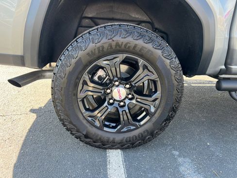 Used 2024 GMC Canyon Elevation w/ Convenience Package image 23