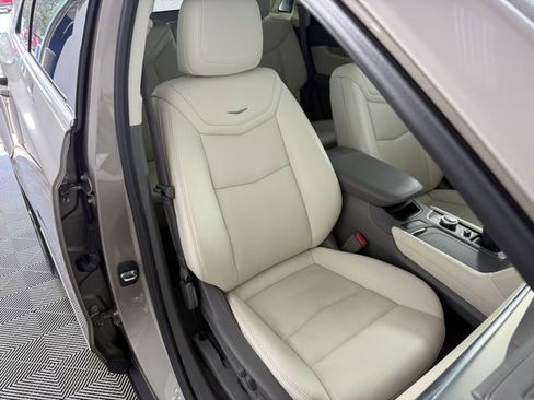 Used 2022 Cadillac XT5 Premium Luxury w/ LPO, Floor Liner Package image 33