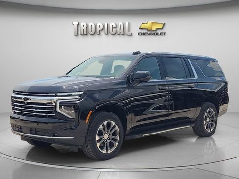 New 2026 Chevrolet Suburban LT w/ Comfort Package RWD image 1