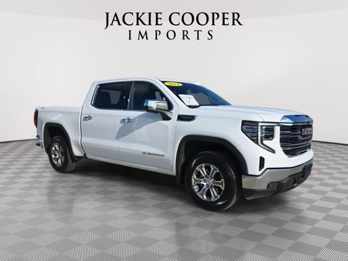 Used 2024 GMC Sierra 1500 SLT AWD/4WD image 7