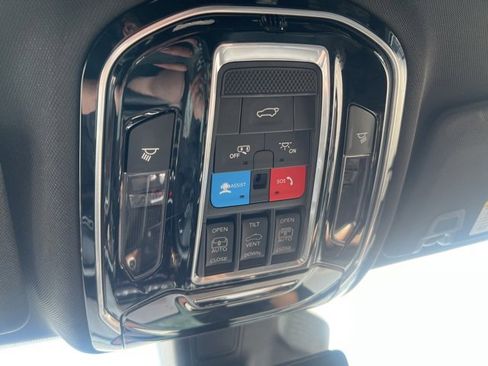 Used 2021 Jeep Grand Cherokee L Summit w/ Luxury Tech Group V image 26