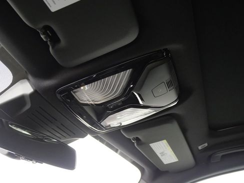 Used 2025 BMW X5 xDrive50e image 24