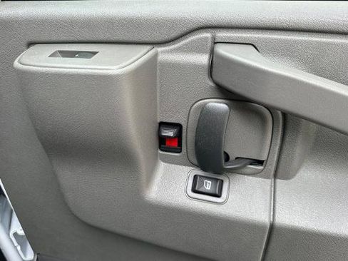 New 2026 Chevrolet Express 2500 w/ Driver Convenience Package RWD image 18