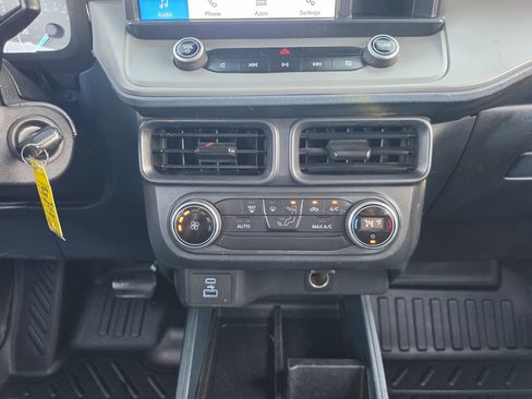 Used 2022 Ford Maverick XL FWD image 31