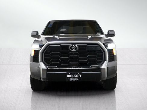 Used 2023 Toyota Tundra Limited w/ TRD Off-Road Package AWD/4WD image 11