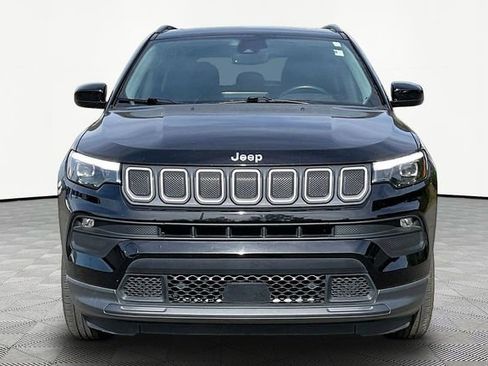 Used 2022 Jeep Compass Latitude w/ Sun and Sound Group image 2