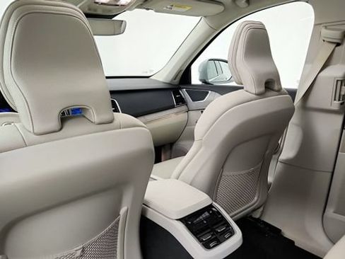 Used 2025 Volvo XC90 B6 Plus w/ Protection Package Premier AWD/4WD image 45
