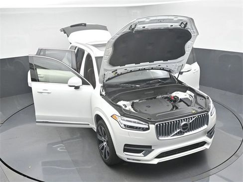 Used 2024 Volvo XC90 B6 Plus w/ Protection Package Premier image 49