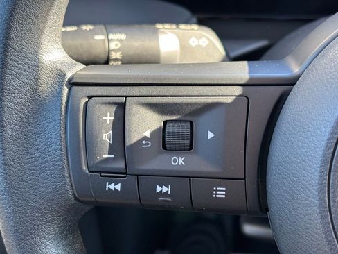 Used 2025 Nissan Kicks S image 22