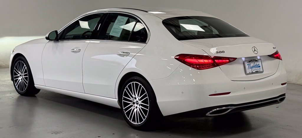 Used 2023 Mercedes-Benz C 300 4MATIC Sedan image 4