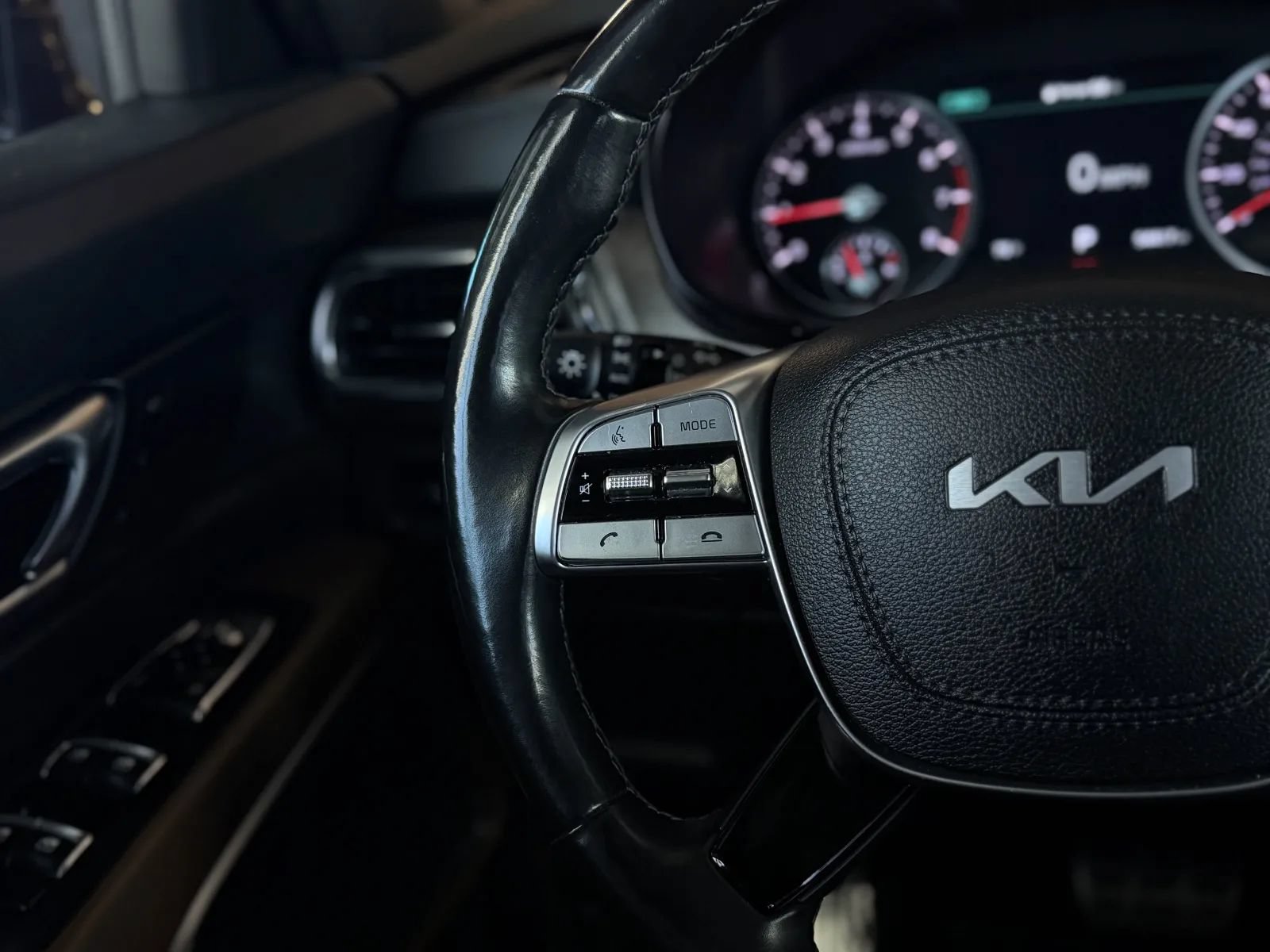 Used 2022 Kia Telluride SX w/ SX Prestige Package AWD/4WD image 26