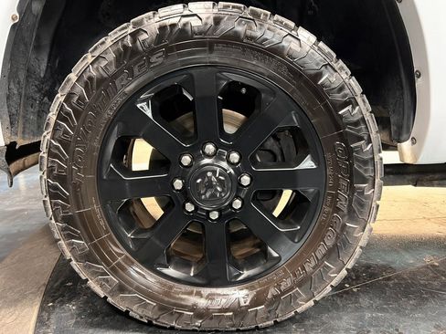 Used 2017 RAM 3500 Laramie image 22