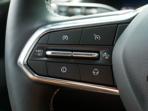 Used 2026 Chevrolet Traverse High Country AWD/4WD image 28
