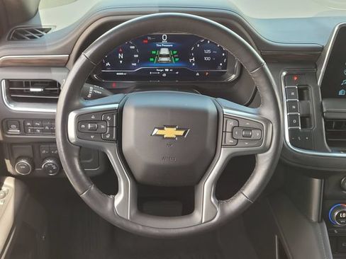 Used 2022 Chevrolet Tahoe LT w/ Luxury Package RWD image 12