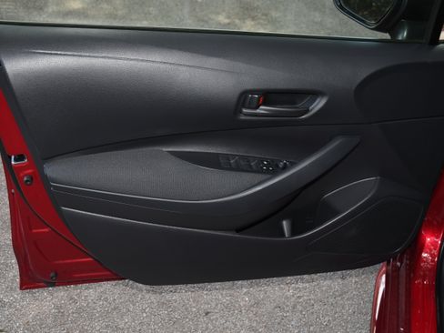 Used 2026 Toyota Corolla LE w/ LE Premium Package FWD image 9