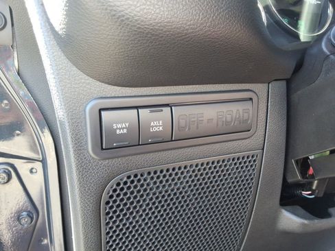 Used 2016 Jeep Wrangler Unlimited Rubicon w/ Connectivity Group AWD/4WD image 36