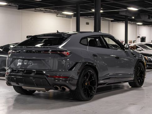 Used 2023 Lamborghini Urus Performante image 19