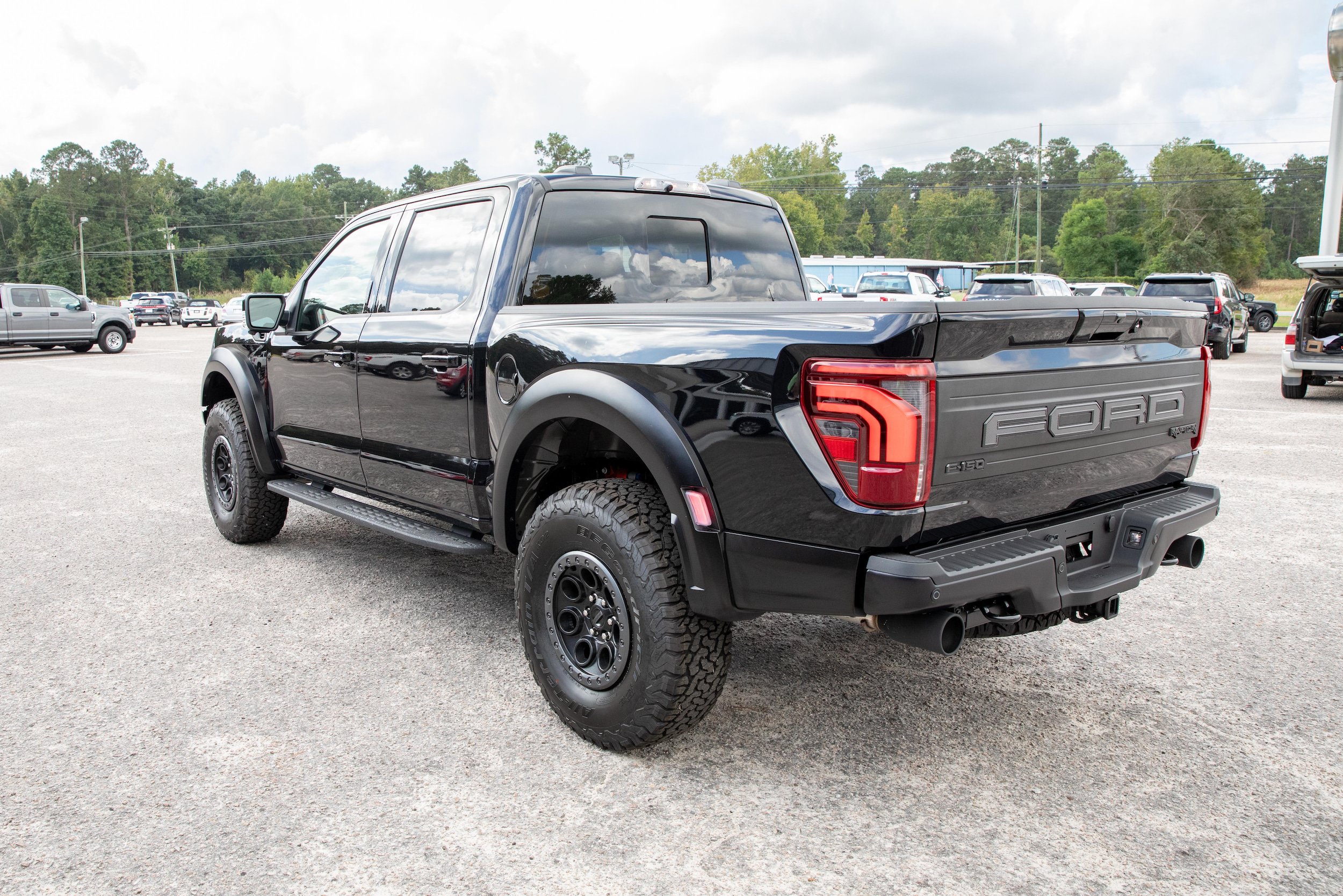 New 2026 Ford F150 Raptor AWD/4WD image 8