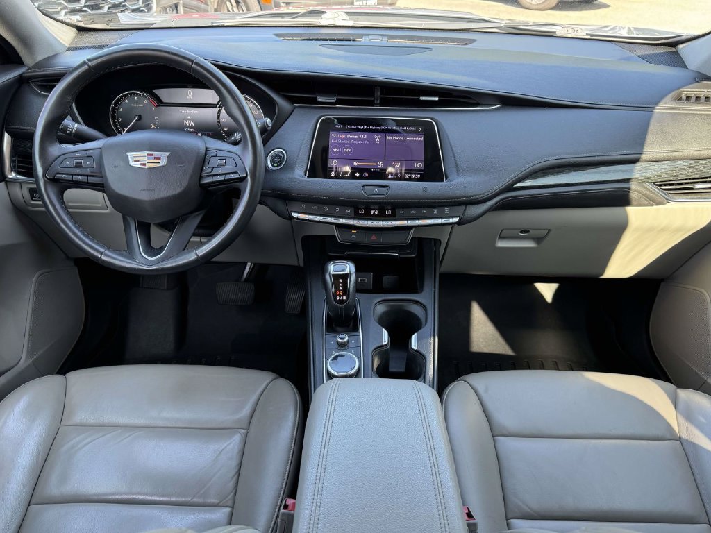 Used 2019 Cadillac XT4 Premium Luxury AWD/4WD image 2
