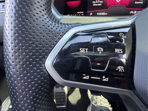 Used 2022 Volkswagen Tiguan SE R-Line image 16