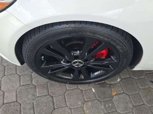 Used 2015 Mercedes-Benz C 300 Sedan image 8