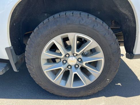 Used 2022 Chevrolet Silverado 1500 High Country AWD/4WD image 14