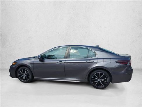 Used 2023 Toyota Camry SE FWD image 5