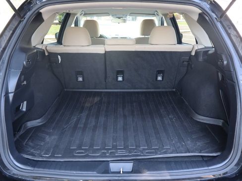 Used 2018 Subaru Outback 2.5i Premium AWD/4WD image 19