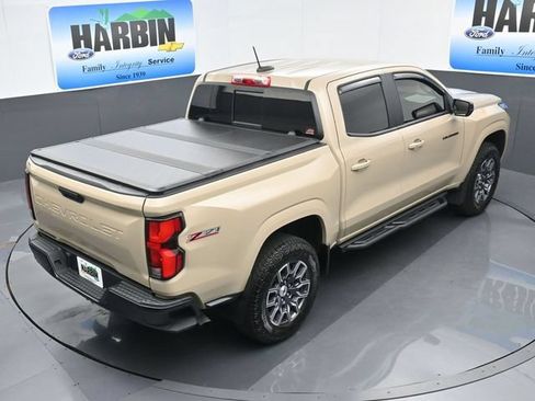 Used 2024 Chevrolet Colorado Z71 w/ Z71 Convenience Package 2 AWD/4WD image 23
