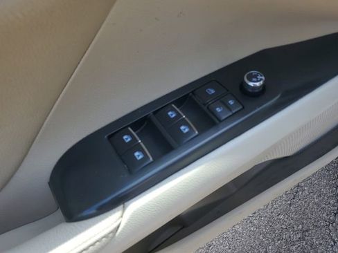 Used 2020 Toyota Camry XLE w/ Navigation Package FWD image 22