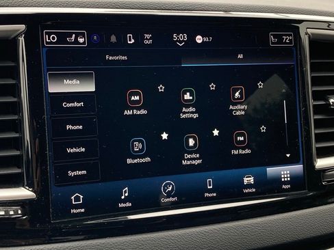 Used 2023 Chrysler Pacifica Touring-L image 23