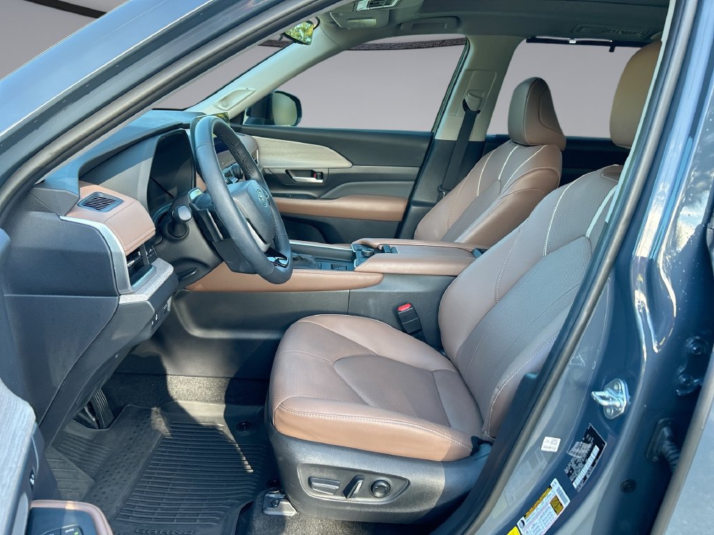 Certified 2026 Toyota Grand Highlander AWD image 11