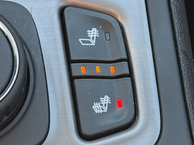 Used 2023 GMC Terrain AT4 AWD/4WD image 27