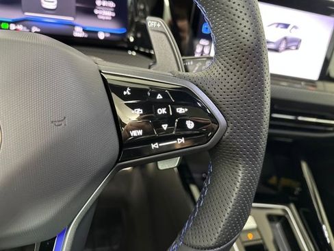 Used 2024 Volkswagen Golf R image 20