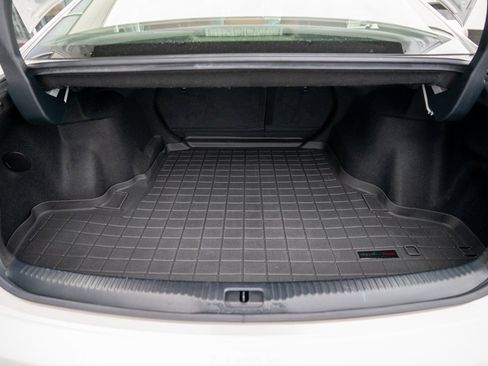 Used 2017 Lexus IS 200t image 38